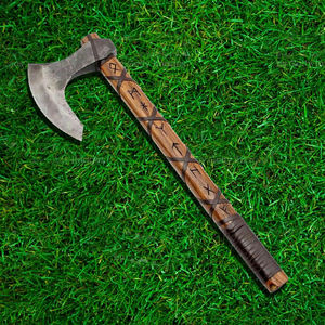 ขวานไวกิ้งเหล็กกล้าคาร์บอนทำมือ ขวานมีด้ามจับไม้ สำหรับเอาตัวรอดกลางแจ้ง - Product Image 3