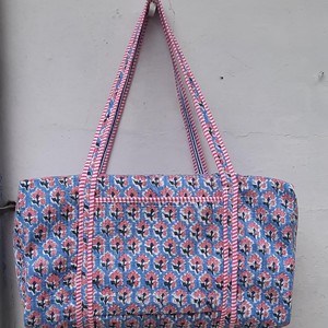 Bolsa de lona acolchada de algodón, ecológica, con estampado floral, lavable, para fin de semana, yoga, playa, estilo bohemio. - Product Image 4
