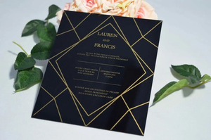 Invitation de mariage en acrylique noir, design géométrique Art Déco personnalisé avec dorure à chaud, carte d'invitation moderne luxueuse et brillante - Product Image 4