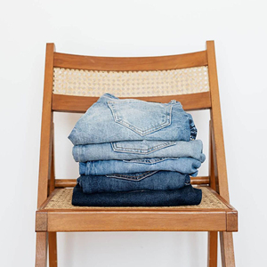 Jeans de Mezclilla para Hombre, Corte Recto, Color Azul Claro, Estilo Casual, Lavado Desgastado, Tela de Algodón con un Toque Moderno Fabricante ODM. - Product Image 2