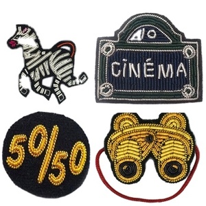 Bullion Wire Broche Zebra Street Sign 5050 Bordado a mano Insignias de cobre Chaqueta de moda Pakistán Tamaño personalizable - Product Image 1