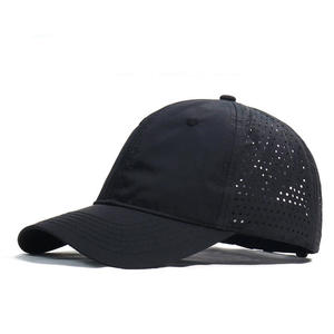 Casquette de sport unisexe 6 panneaux en maille satinée 100 % polyester respirante, imperméable, réglable, séchage rapide, motif léopard – Collection Printemps/Été - Product Image 5