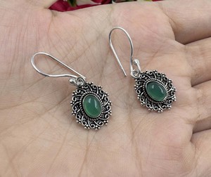 Pendientes Colgantes Vintage de Ónix Verde Natural con Baño de Plata, Gema Redonda, Diseño de Moda para Mujer, Venta al por Mayor - Product Image 2