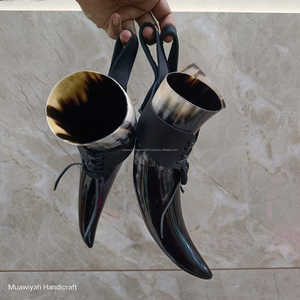 Corne à boire de luxe de qualité supérieure avec support en cuir, élégante corne à boire viking en corne d'ox polie, à prix avantageux - Product Image 4