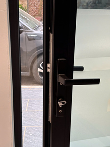 Porte pliante en aluminium de qualité supérieure avec double vitrage, porte coulissante extérieure pour patio, design moderne à prix compétitif - Product Image 4