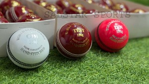 Wholesale Professional Cricket Leather Club Cricket Ball 156GM Special Premium Balls Custom Logo Pink Match Ball Factory Supply - Product Image 2