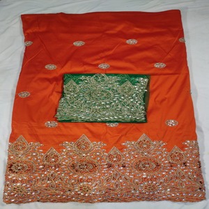 Tela de tafetán de la mejor calidad, impresionante y a la moda, con adornos de piedras y un intrincado diseño de trabajo de mano, ideal para bodas. - Product Image 1