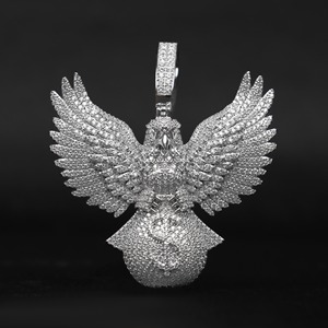 Colgante de Plata de Ley 925 con Incrustaciones de Diamantes Moissanite y Baño de Oro, Diseño de Bolsa de Dinero y Halcón/Águila, Estilo Hip Hop para Hombre y Mujer - Product Image 1