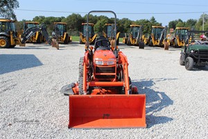 Tractor Compacto Utilitario Diésel B2320 2WD de 25 HP con Plataforma de Corte para Cuidado del Césped, Jardinería y Trabajo Agrícola - Product Image 4