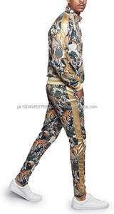 Survêtement court deux pièces réfléchissant personnalisé OEM pour femmes ensemble veste coupe-vent avec fermeture éclair en nylon imprimé - Product Image 2