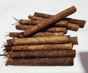 Hoja rodante suelta de hierbas naturales marrón y verde Hojas perfectamente cortadas rollos perfectos cada vez Natural sin refinar sin OGM terroso - Product Image 6