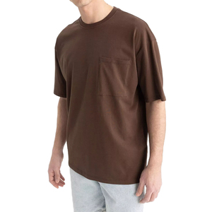 T-shirt respirant à col rond et manches courtes pour homme, coupe classique, 100 % coton épais, avec logo personnalisé sur le devant, pour fabricants de vêtements - Product Image 4