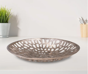 Plateau de service en aluminium de haute qualité, résistant aux aliments, finition dorée, idéal pour les repas à domicile et la mise en table d'événements spéciaux. - Product Image 1