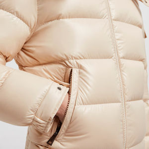 Chaqueta Acolchada con Capucha Beige, Rellena de Plumón, Cierre de Cremallera, Resistente al Viento, Abrigo de Invierno, Estilo Casual, Corte Regular, Unisex - Product Image 3