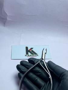 Vente en gros OEM Coupe-cuticules de luxe en acier inoxydable avec logo personnalisé, lame droite et pointe aiguisée pour ongles épais - Product Image 6