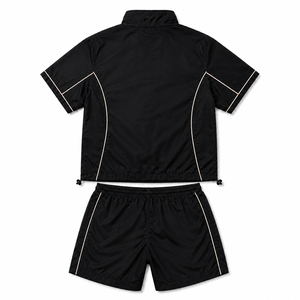 Ensemble streetwear léger 2026 personnalisé pour homme : coupe-vent deux pièces avec short, manches courtes, fermeture éclair intégrale, col montant et passepoil contrastant - Product Image 2