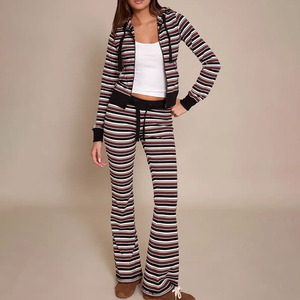 Conjunto de Salón Personalizado para Mujer, Chándal de Punto a Rayas de 2 Piezas, Sudadera con Capucha de Manga Larga y Pantalones Largos, Ajuste Holgado Informal para Todas las Estaciones - Product Image 4