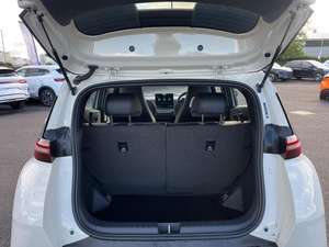 Auto Eléctrico BYD Dolphin Surf con Volante a la Derecha - Product Image 5