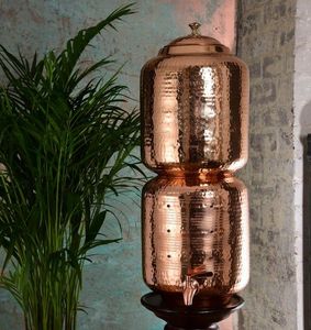 Fontaine à eau en cuivre haute capacité avec finition artisanale, conçue pour le stockage en vrac dans les cuisines communautaires et les institutions - Product Image 4