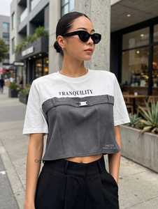T-shirt à manches longues en velours côtelé écologique pour femme, imprimé Tranquility, coupe courte avec ceinture - Product Image 4