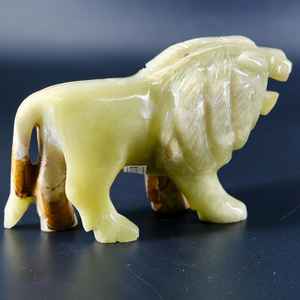 Statue de lion en onyx sculptée à la main, décoration d'intérieur unique, art Feng Shui, figurine de luxe, cadeau de collection pour le bureau ou le salon - Product Image 3