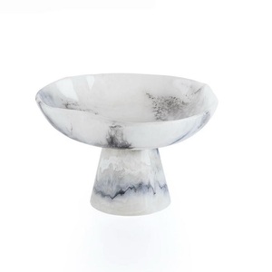 Plato de Resina con Base, Diseño de Mármol Sostenible Hecho a Mano, para Servir Postres, Frutas y Chocolates, Decoración de Mesa para Fiestas - Product Image 4