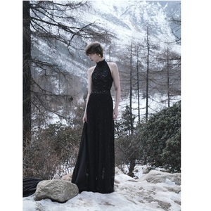 Manteau long prêt à expédier pour femmes, fourniture ODM, ELYSIAN KIMONO LONG COAT, manteau fin à col en V orné de cristaux, motifs floraux, vestes et manteaux pour femmes - Product Image 5