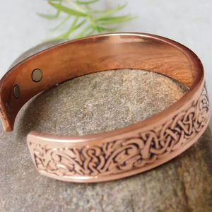 Bracelet manchette en cuivre martelé vintage, unisexe, ajustable, fait main, plaqué cuivre antique, bijoux pour hommes et femmes Samrat - Product Image 1