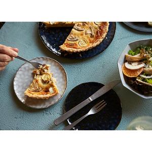 Petite assiette en céramique japonaise Rikizo HOGU 14,5 cm, fabriquée au Japon, glaçure texturée, grès, dessert, accompagnement, vaisselle, 2 couleurs - Product Image 5