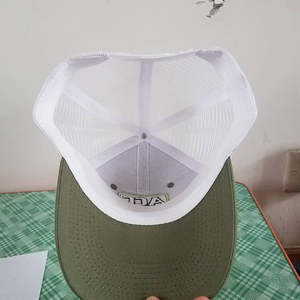 Casquette de baseball unisexe en toile sergé bicolore 100 % coton, 5 panneaux structurés, ajustable avec fermeture à pression, visière incurvée, prix de gros - Product Image 3