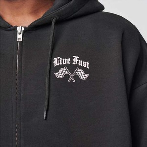 เสื้อฮู้ดซิปพิมพ์ลาย Live Fast สำหรับผู้ชาย ทรงโอเวอร์ไซส์ สีดำ ผ้าฟลีซ สวมใส่สบาย สไตล์สตรีทแวร์ สำหรับฤดูใบไม้ร่วง - Product Image 2