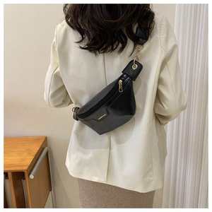 Sac messager en cuir PU tendance, sac banane décontracté de couleur unie avec pochette, sac bandoulière de voyage pour femme - Product Image 5