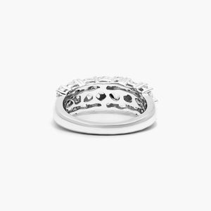 Anillo de Lujo con Diamantes de Corte Mixto en Oro Amarillo de 18K - Product Image 2
