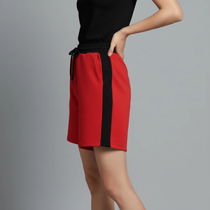 Shorts de survêtement en coton épais de qualité supérieure pour femme, broderie personnalisée, taille haute, coupe ample, décontracté, avec panneau latéral rouge – Vente en gros - Product Image 1