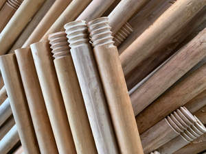 Manche de balai en bois naturel durable avec filetage mexicain/italien, design simple, pour le nettoyage des sols, 120x2.2cm - Marque MIT VIETNAM - Product Image 6