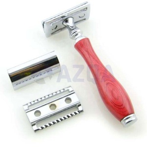 Rasoir de sécurité professionnel à double tranchant en acier inoxydable chromé avec manche en bois pour hommes, idéal pour le rasage humide et la coiffure barbier - Product Image 2