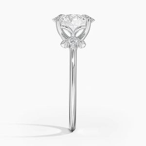 Bague de fiançailles en moissanite de forme ovale, en argent 925, avec sertissage à griffes, bijou romantique pour femme, toutes occasions - Product Image 5