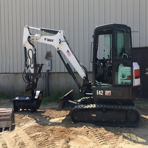 Mini-excavatrice Bobcat d'occasion en bon état avec godet broyeur et pelle, également livrée avec 2 ans de garantie, à vendre - Product Image 2