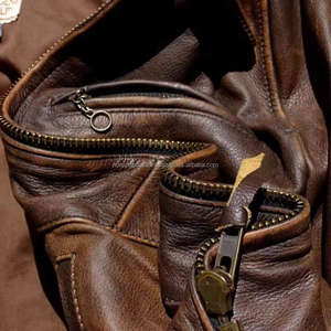 Blouson de motard rétro personnalisé pour homme en cuir de veau véritable, coupe oversize ajustée, col à revers, style vintage, saison automne - Product Image 2