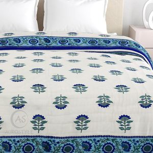 Couvre-lit matelassé léger toutes saisons en coton brodé traditionnel de Jaipur, motif floral bleu, bordure (Rajai) - Product Image 3
