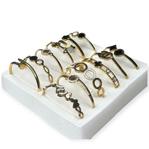 Pulseras de Moda en Oferta, Chapadas en Oro de 18K, de Acero Inoxidable para Mujer, Diseño Geométrico, Juego de 12 Piezas, Elegante para Bodas - Product Image 4