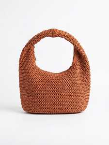 Sac en coton tissé et en rotin offrant une belle combinaison de texture naturelle, de charme rustique et de style moderne - Product Image 2