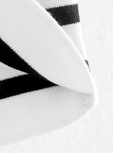 T-shirt court à rayures tendance pour filles, design actuel, coupe ample, respirant, streetwear, col rond, sexy, pour le yoga - Product Image 4