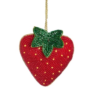 Magnifique porte-clés et accessoires de sac brodés de perles de rocaille rouge et vert à motif fraise, fabriqués en Inde - Product Image 1
