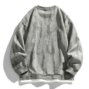 Sweat-shirt classique pour homme en coton mélangé avec manches rayées, col rond, parfait pour le sport et les tenues décontractées. - Product Image 2