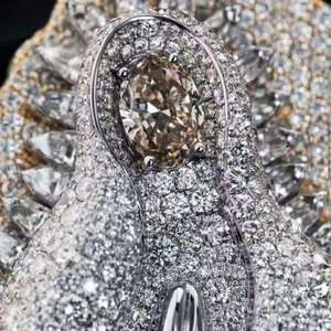 จี้เพชรโมอิสซาไนต์ VVS หรูหราประดับเพชรเต็มเม็ด สี D ผ่านการทดสอบเพชร เงินแท้ สไตล์ฮิปฮอป เหมาะสำหรับงานปาร์ตี้ - Product Image 2