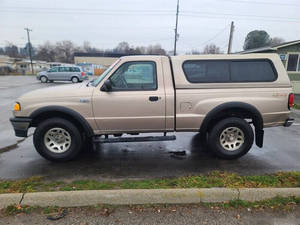 Camioneta Mazda B-Series B3000 SE Modelo 1998 Usada en Venta - Product Image 3