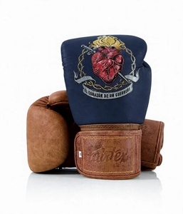 Gants de boxe Fairtex en cuir blanc, dernier modèle, avec fermetures auto-agrippantes réglables pour le kick-boxing et les arts martiaux (vente en gros) - Product Image 6