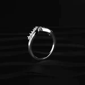Bague Couronne Fine avec Bande de Diamants Ronds Taille Ronde Style Vintage pour Mariage et Fiançailles Clarté VVs-VS Certifiée IGI - Product Image 2