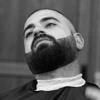 Navaja de barbero alemana de acero inoxidable con mango delgado de plástico y acero para afeitar la barba
